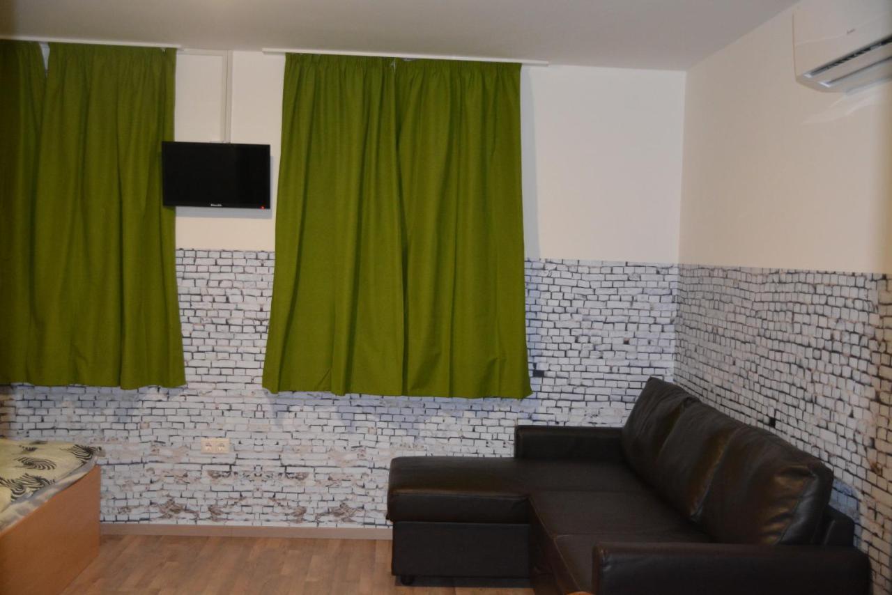 Kid Família Panzió Balatonszárszó Acomodação com café da manhã Exterior foto