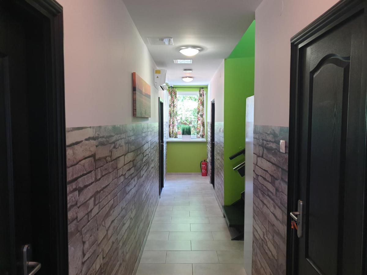 Kid Família Panzió Balatonszárszó Acomodação com café da manhã Exterior foto